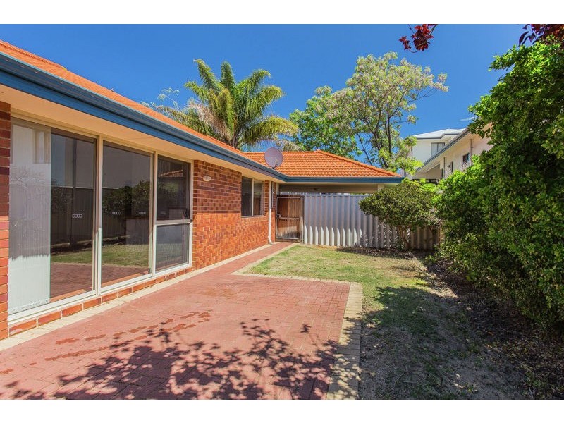 2/68 Edgecumbe Street, Como WA 6152