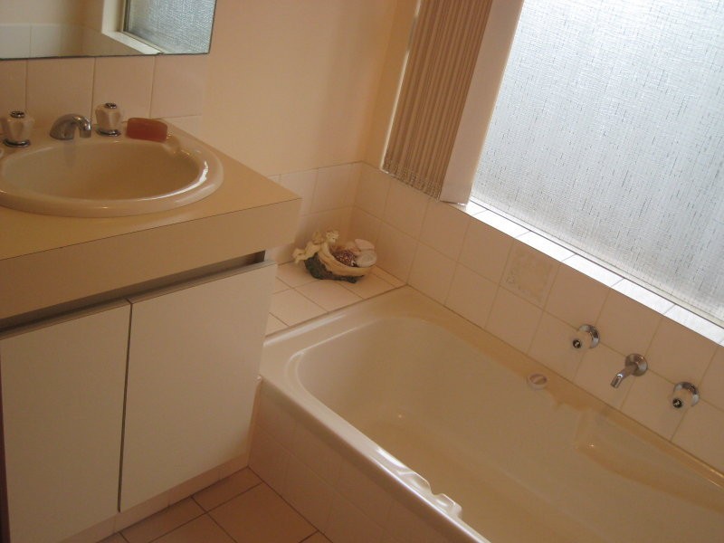 60 Elderfield Road, Waterford WA 6152