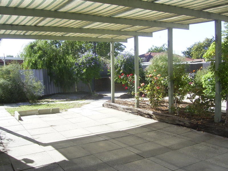 22 Westlake Street, Wilson WA 6107