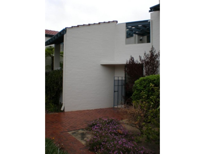 9/2 Manning Terrace, South Perth WA 6151