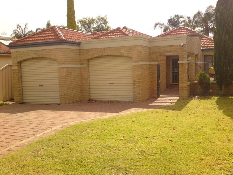 8B Strickland Street, Ardross WA 6153