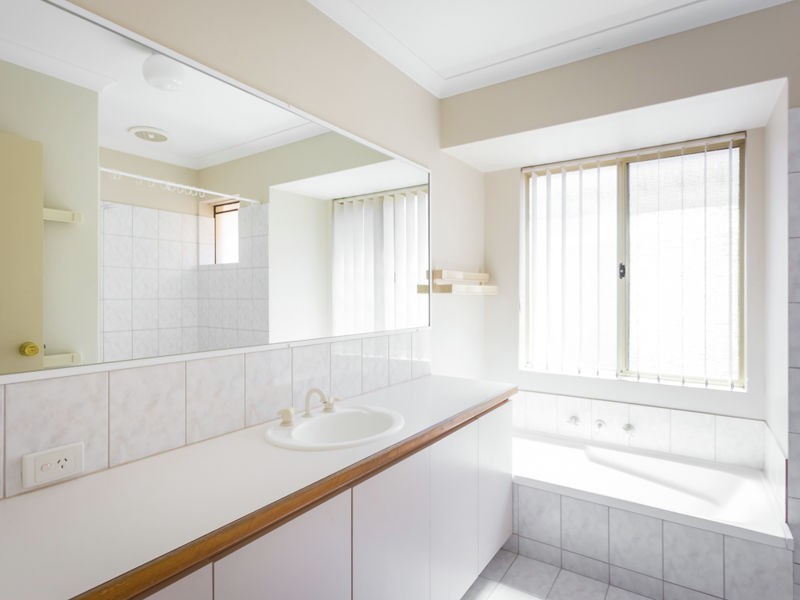 1/15 Pitt Street, St James WA 6102