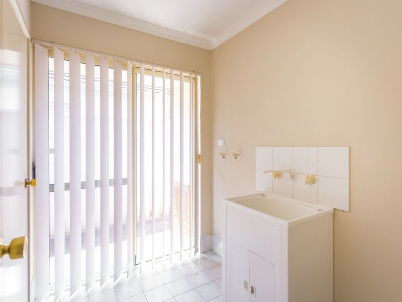 1/15 Pitt Street, St James WA 6102