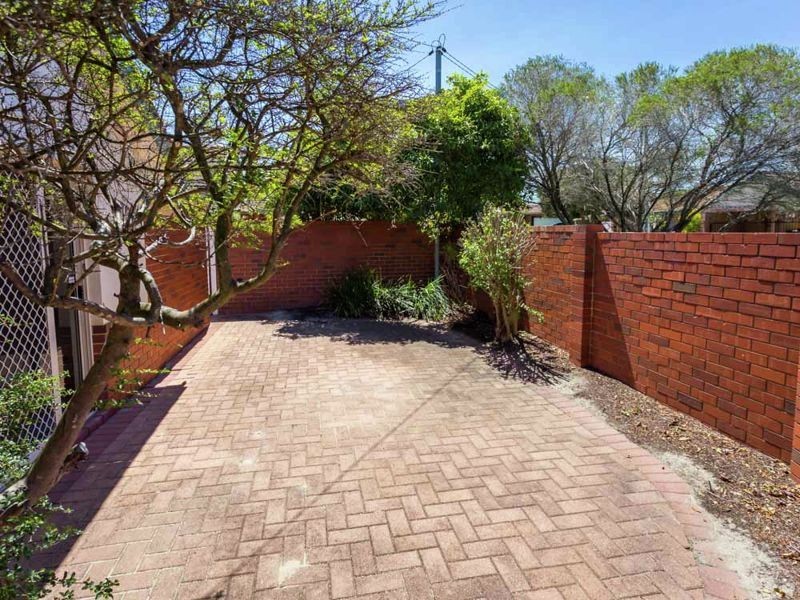 1/15 Pitt Street, St James WA 6102