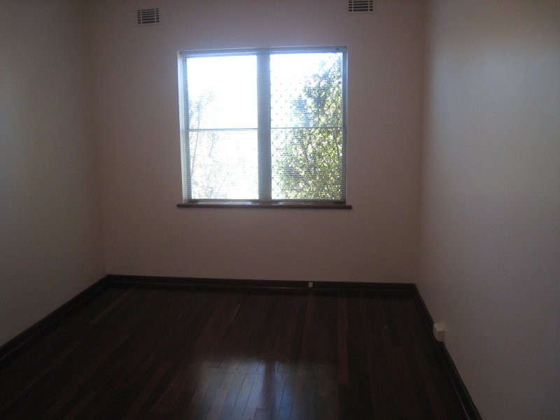 2/35 Robert Street, Como WA 6152