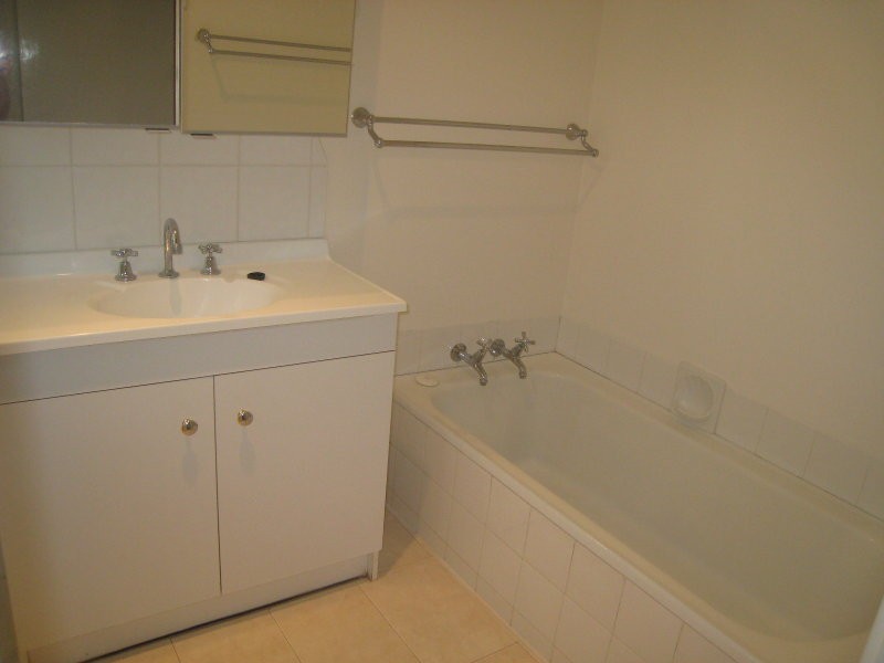 2/35 Robert Street, Como WA 6152