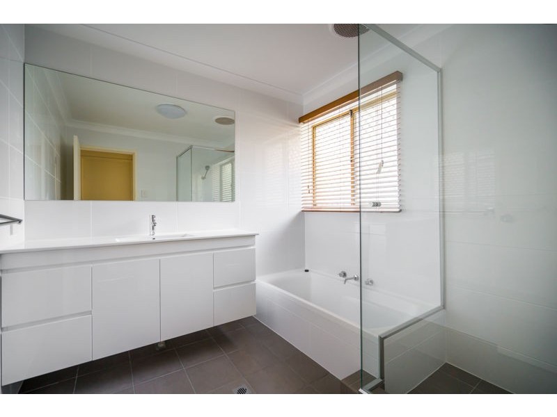 4/140 Gwenyfred Road, Kensington WA 6151