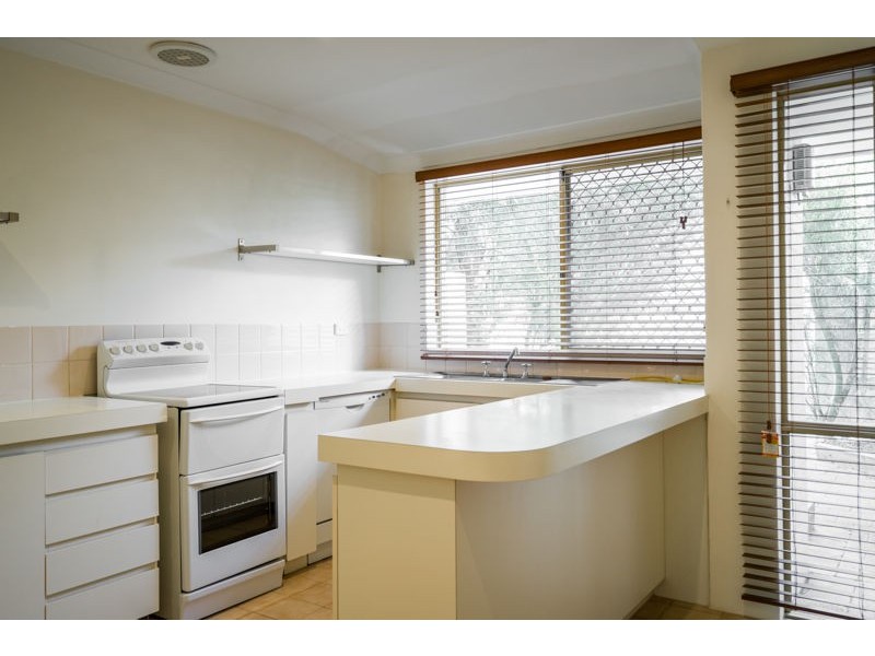 4/140 Gwenyfred Road, Kensington WA 6151