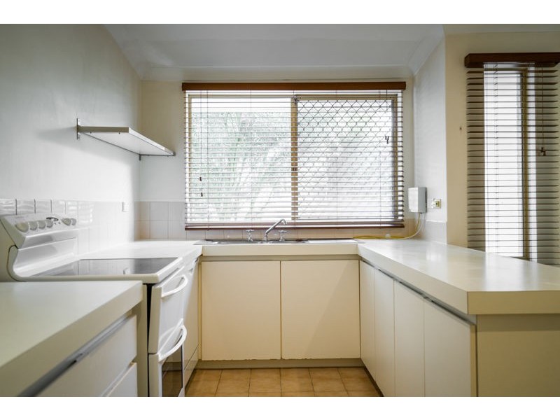 4/140 Gwenyfred Road, Kensington WA 6151