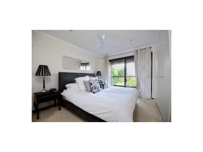 2/31 Robert Street, Como WA 6152