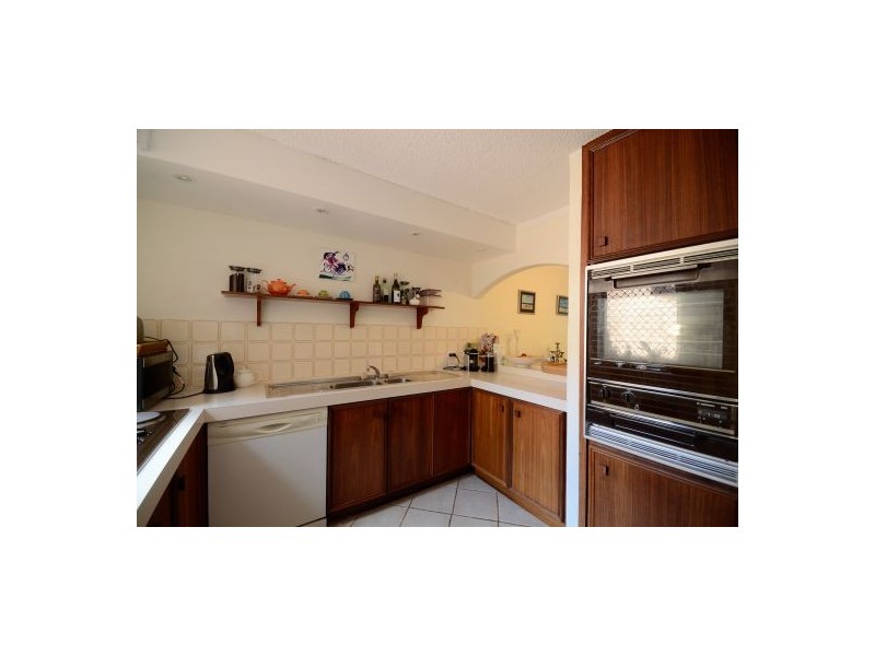 2/31 Robert Street, Como WA 6152
