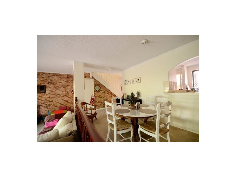 2/31 Robert Street, Como WA 6152