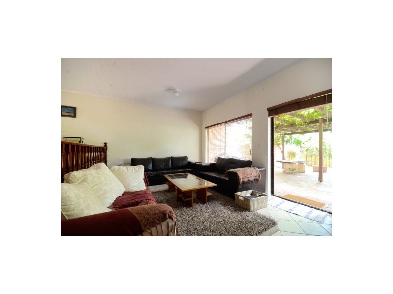 2/31 Robert Street, Como WA 6152