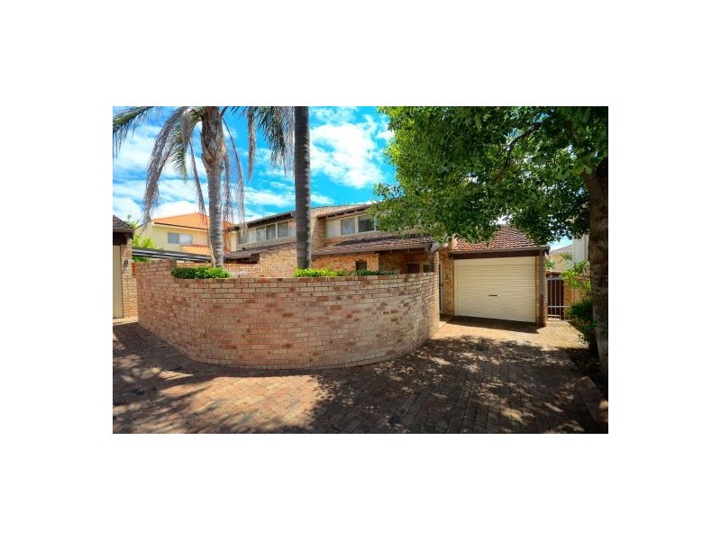 2/31 Robert Street, Como WA 6152