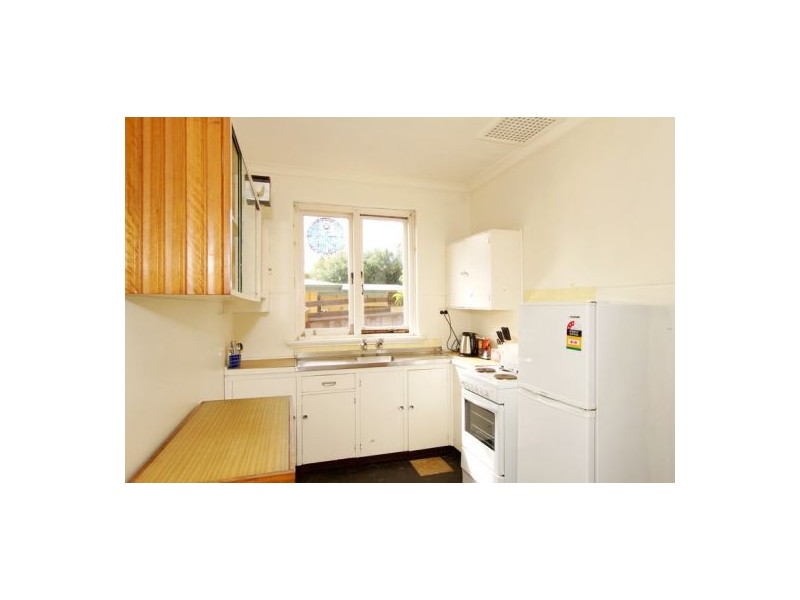 11 Rogerson Road, Mount Pleasant WA 6153