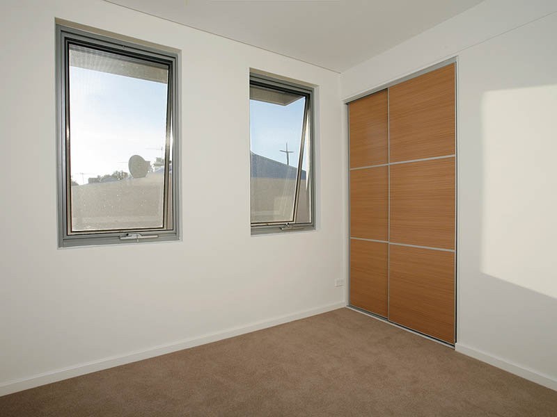 2/111 Summers Street, Perth WA 6000