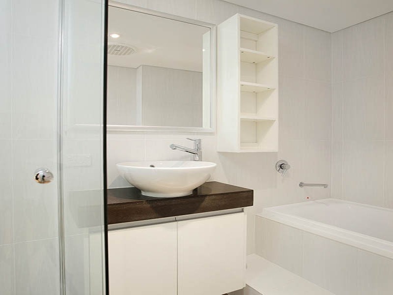 2/111 Summers Street, Perth WA 6000