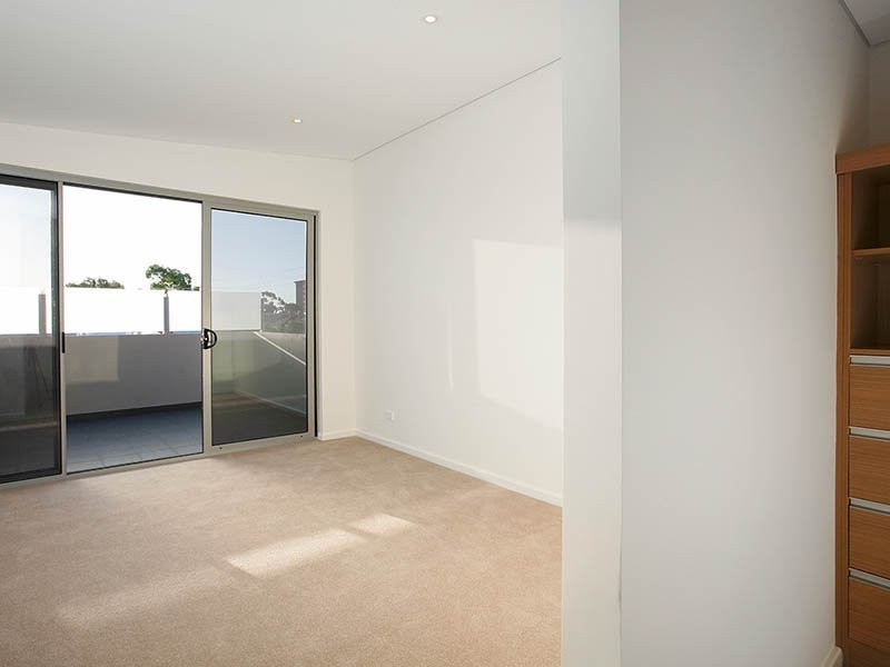 2/111 Summers Street, Perth WA 6000