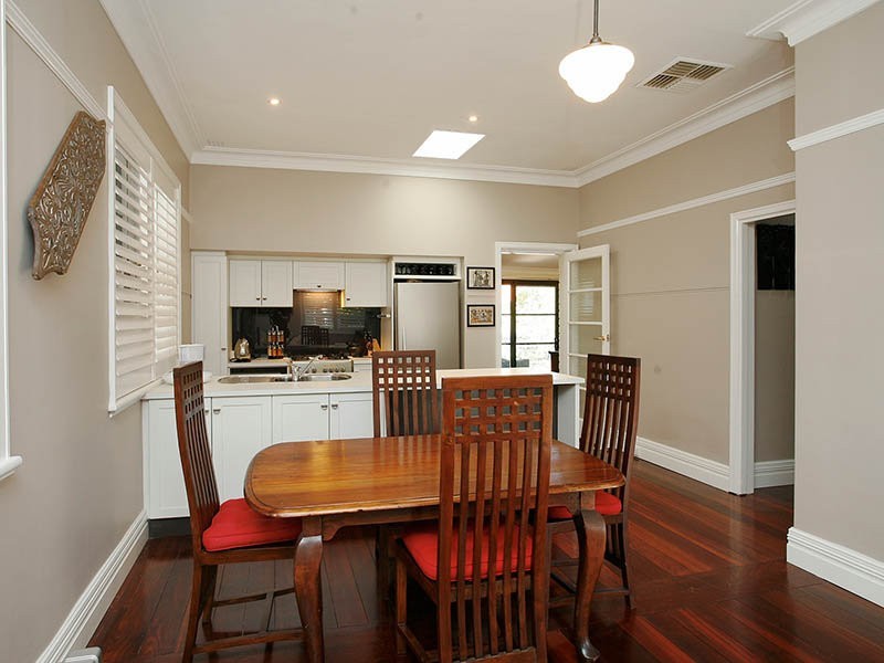 19 Sixth Avenue, Kensington WA 6151