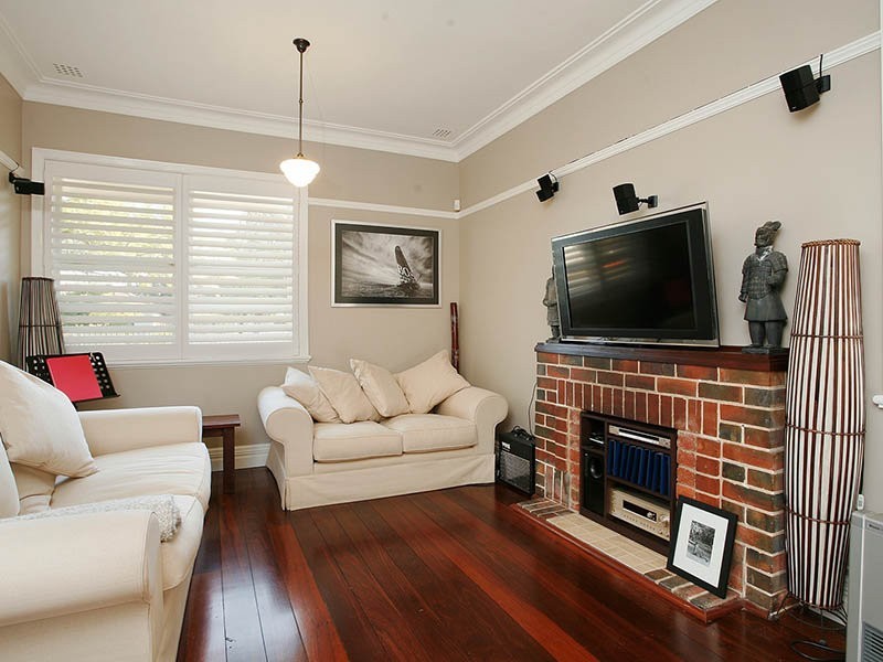 19 Sixth Avenue, Kensington WA 6151