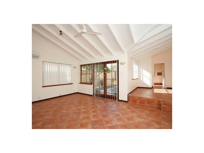 1/10 Parsons Avenue, Manning WA 6152