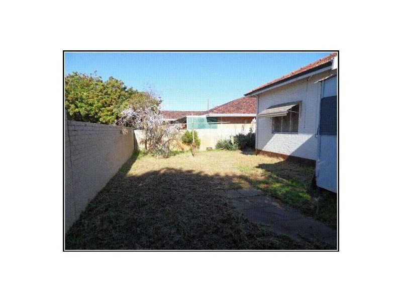 96 Lockhart Street, Como WA 6152