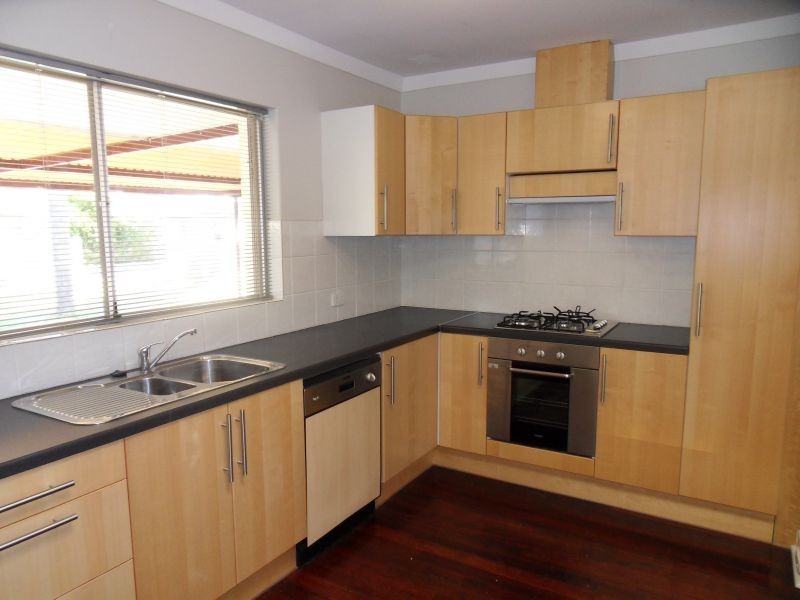 39 Hughenden Drive, Thornlie WA 6108