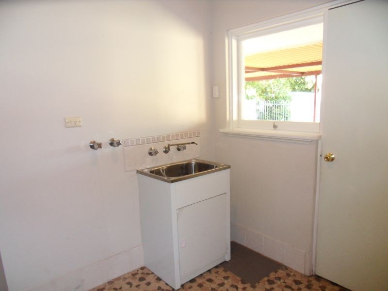 39 Hughenden Drive, Thornlie WA 6108