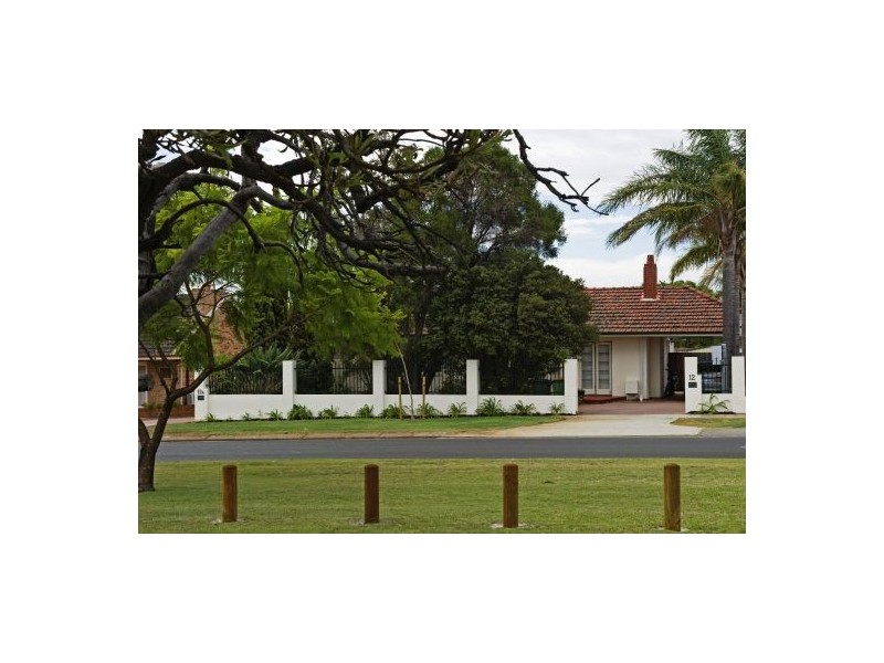 12 Davilak Crescent, Manning WA 6152