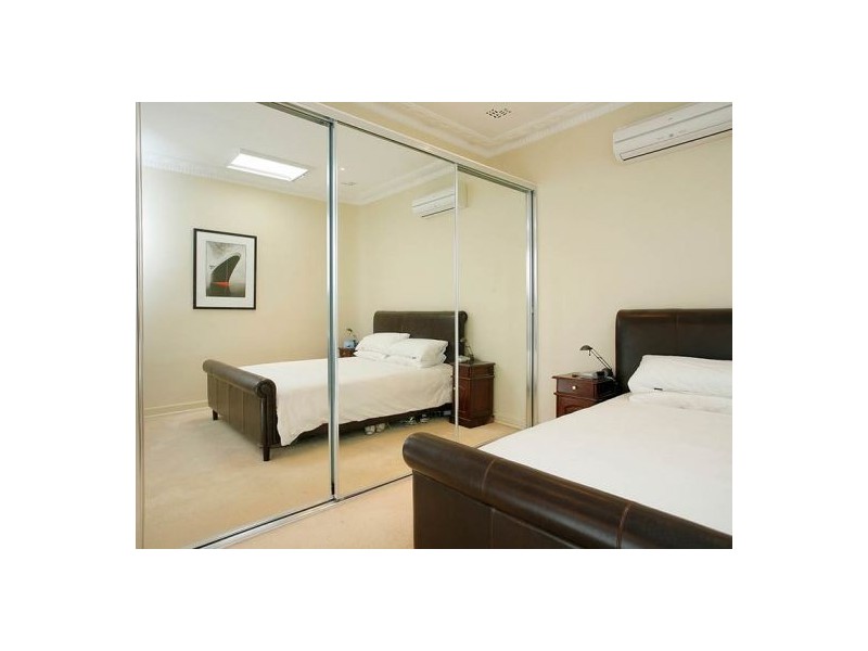 1 Lansdowne Road, Kensington WA 6151