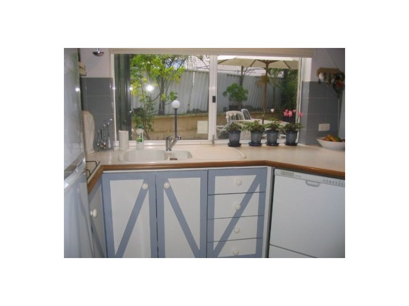 2/3 Clydesdale Street, Burswood WA 6100