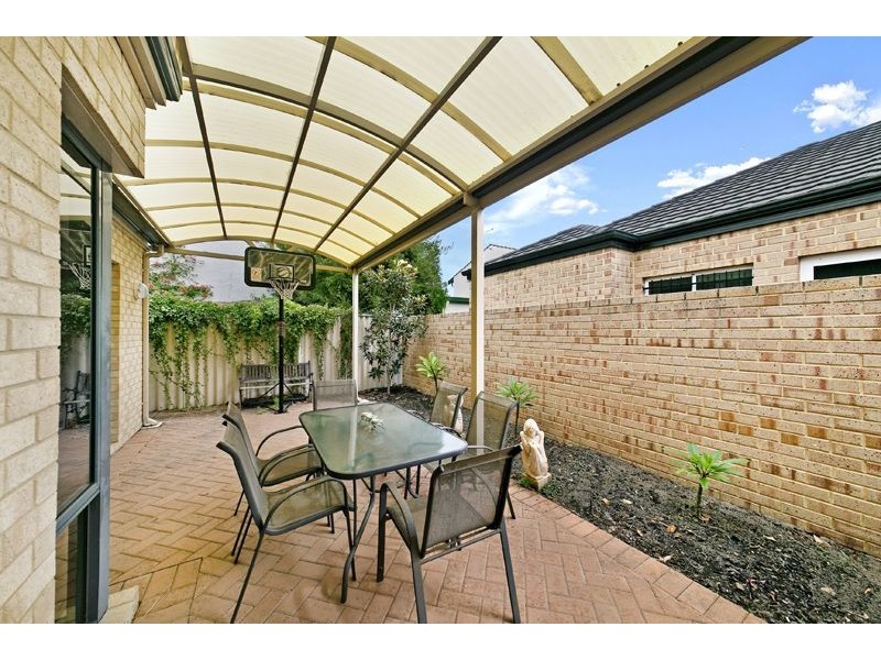 9 Talbot Avenue, Como WA 6152