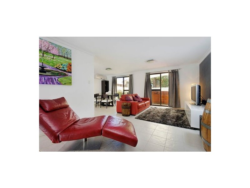 6/41 Robert St, Como WA 6152