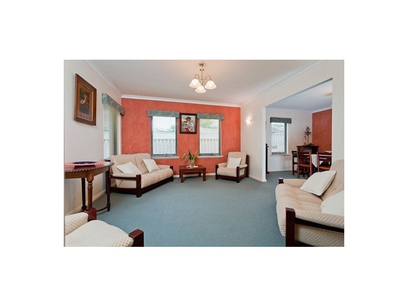 16 Bickley Crs, Manning WA 6152