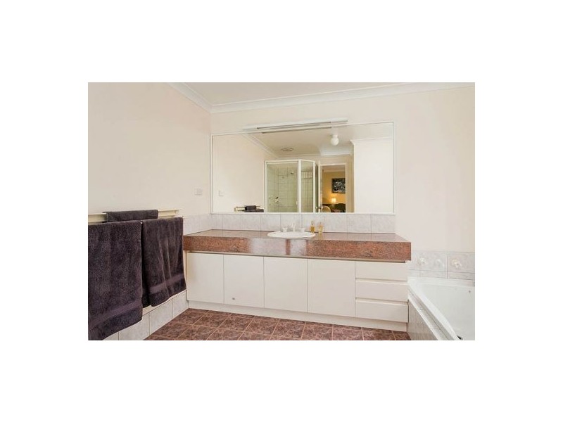 16 Bickley Crs, Manning WA 6152