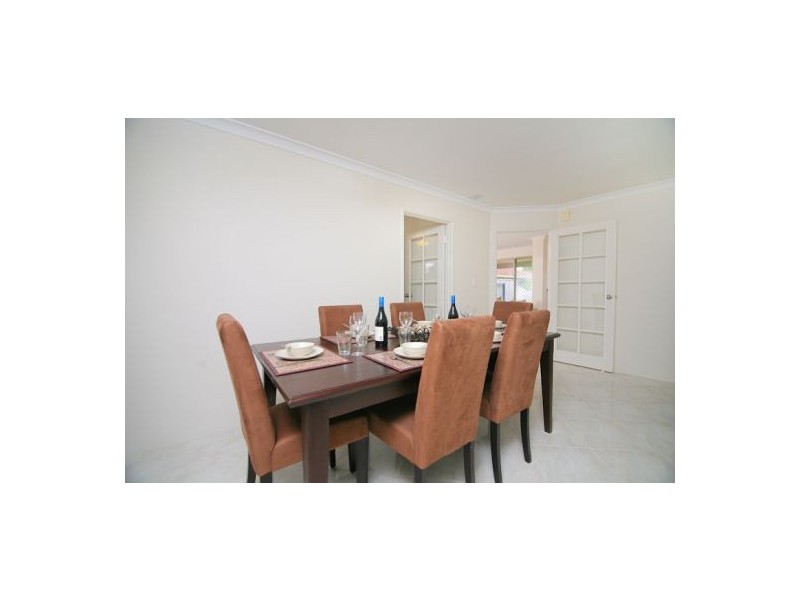 68B Cloister Ave, Manning WA 6152