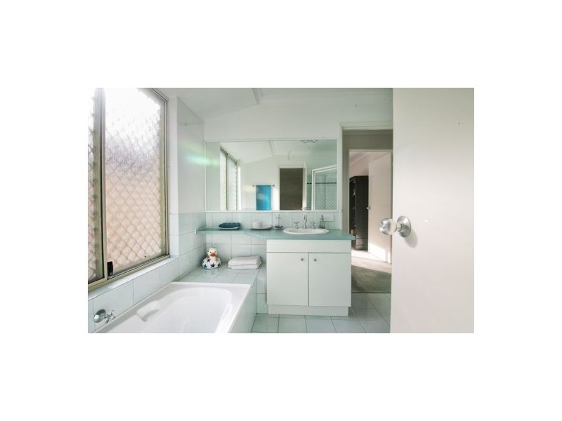 68B Cloister Ave, Manning WA 6152