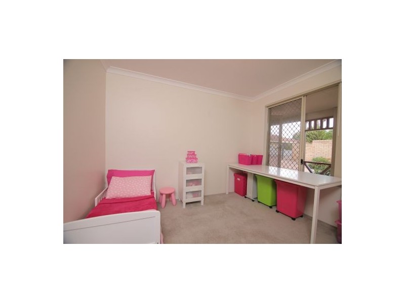 68B Cloister Ave, Manning WA 6152