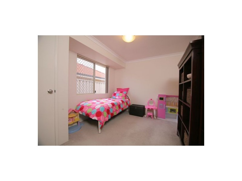 68B Cloister Ave, Manning WA 6152