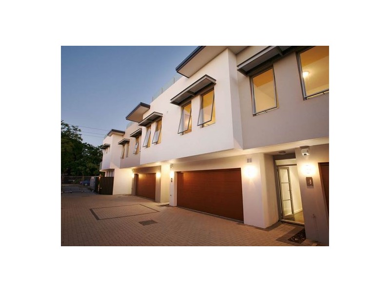 4/111 Summers Street, Perth WA 6000