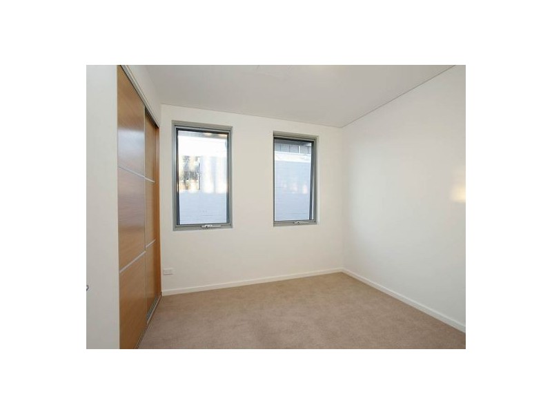 4/111 Summers Street, Perth WA 6000