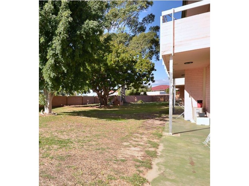 5/5 Welshpool Road, St James WA 6102