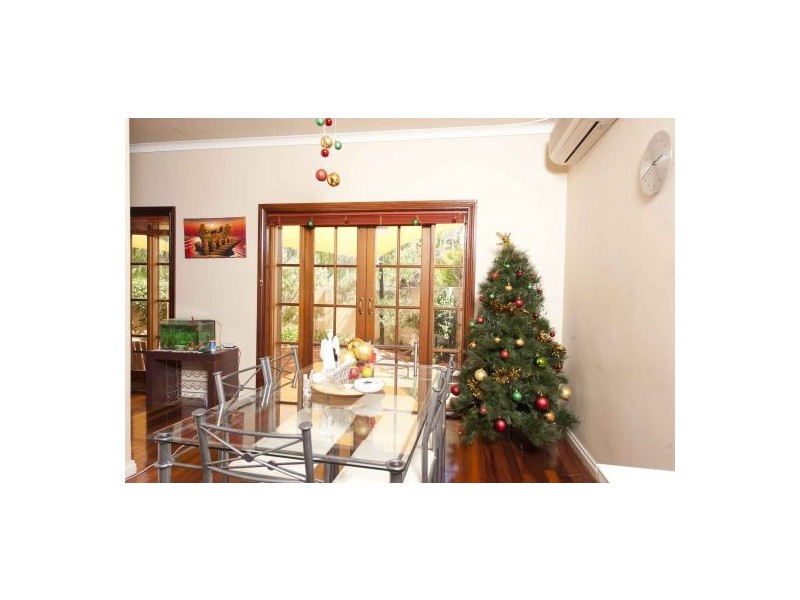 2 Monash Ave, Como WA 6152