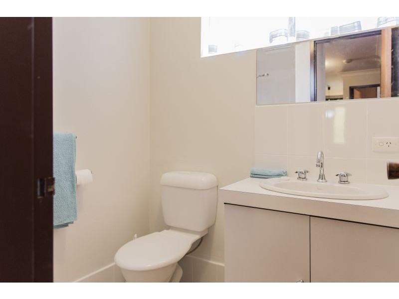 4/34 Henley St, Como WA 6152