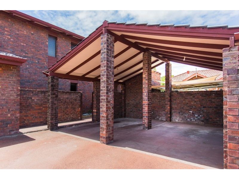 4/34 Henley St, Como WA 6152