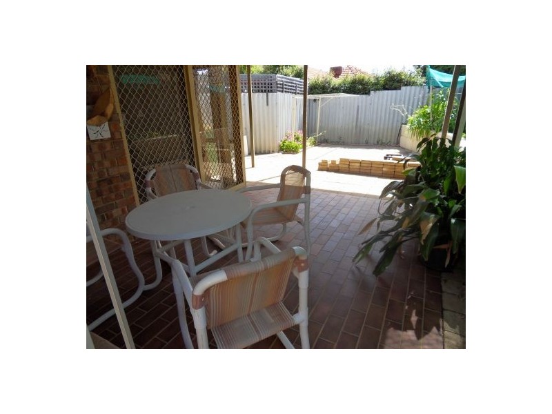 1/61 Park Street, Como WA 6152