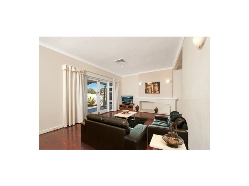 1/53 Canavan Crescent, Manning WA 6152