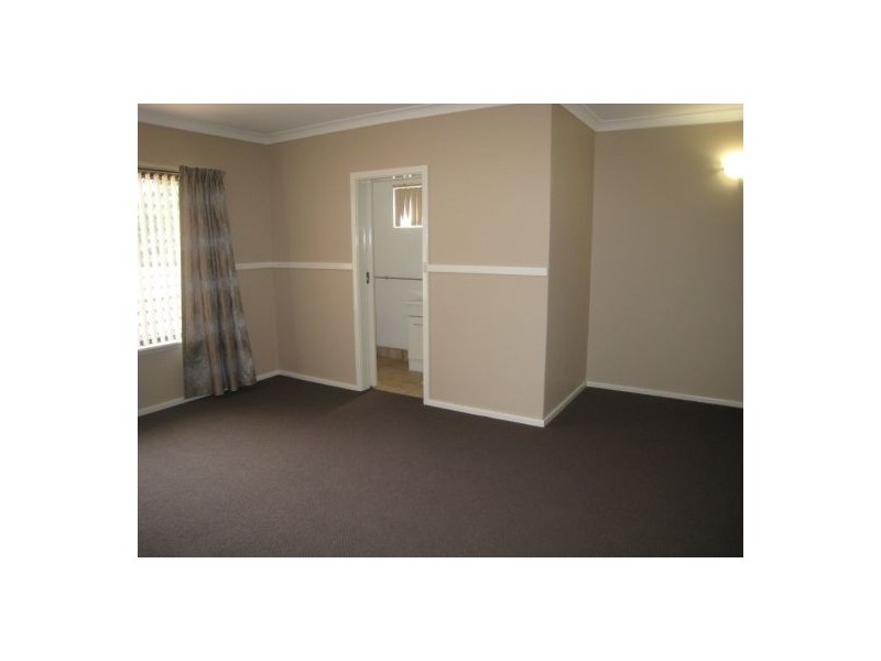 35 Clovelly Crescent, Lynwood WA 6147