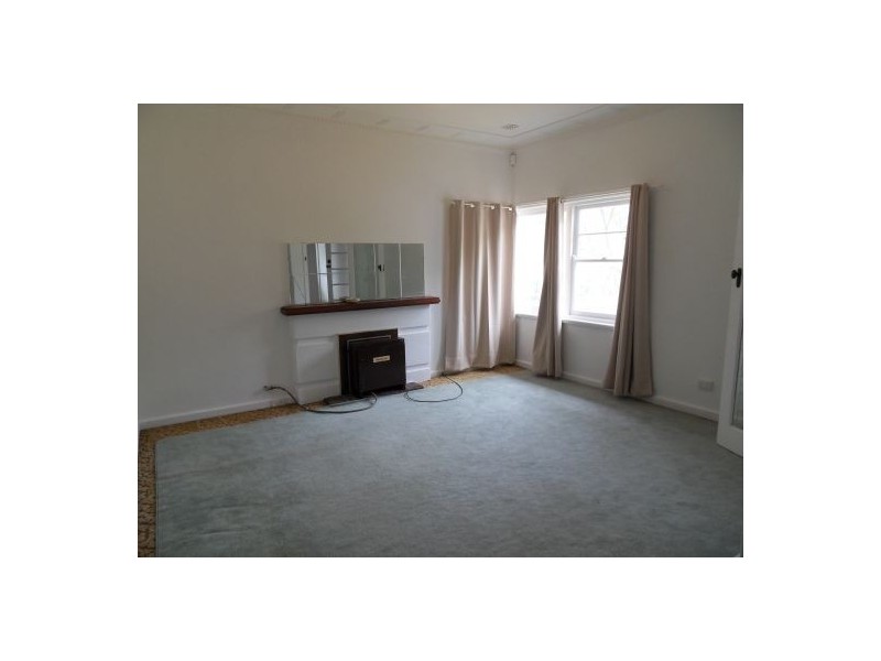 5 Monash Avenue, Como WA 6152