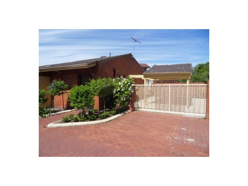 1/30 Comer Street, Como WA 6152